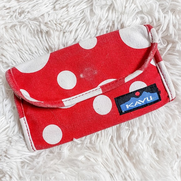 Kavu Handbags - KAVU • Big Spender Tri-Fold Wallet in Red + White  Polkadot